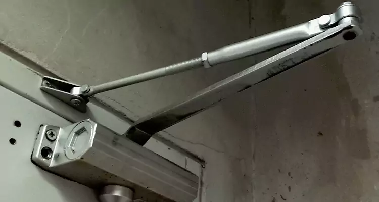 Door Closer Oil Leak Repair in Pinewood, FL