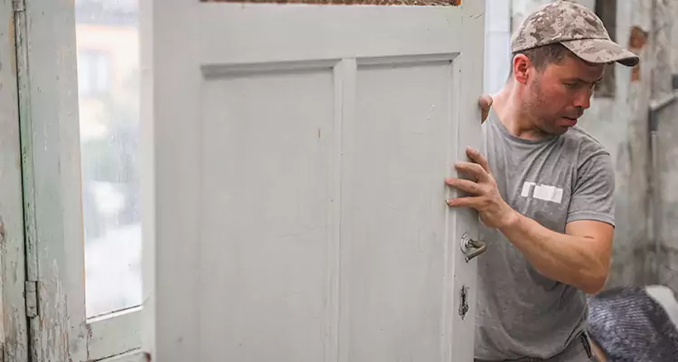 Home Front Door Replacement in Pinewood, FL