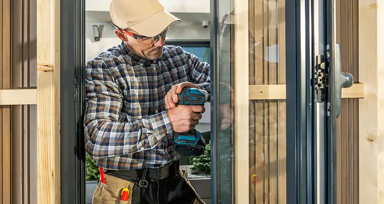 Top-Rated Patio Door Handle and Lock Repair Service for Homeowners in Pinewood, FL