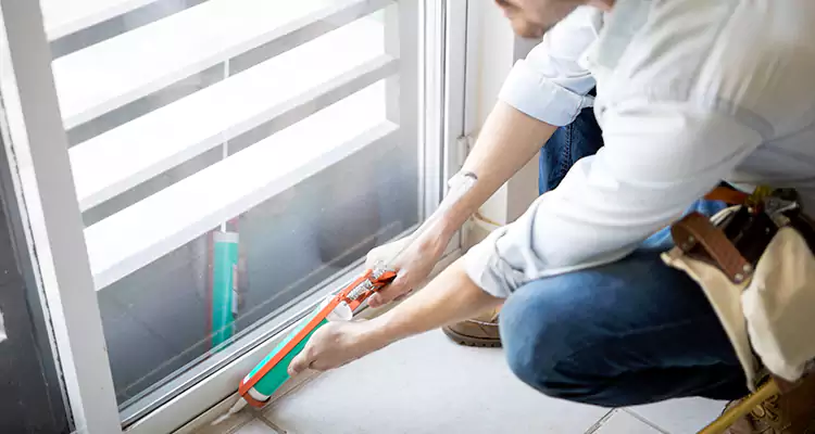 Dap Window Caulk Repair in Pinewood, FL